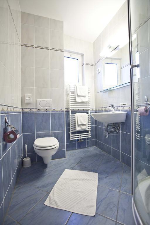 Studio Apartmani Bijeli Delfin بيوغْغاد نا موغو الغرفة الصورة