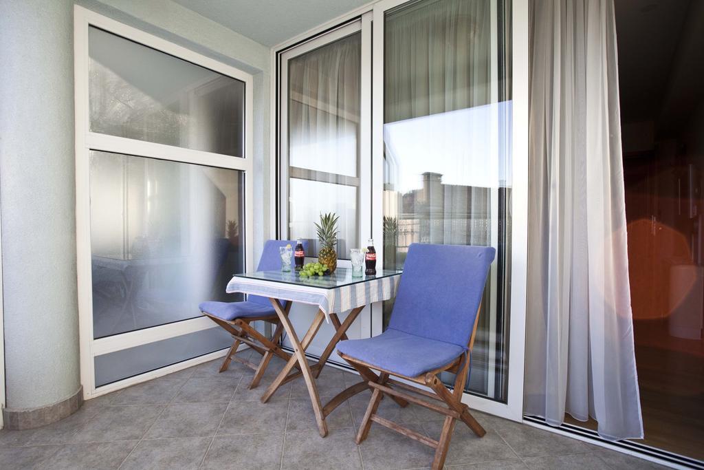 Studio Apartmani Bijeli Delfin بيوغْغاد نا موغو الغرفة الصورة