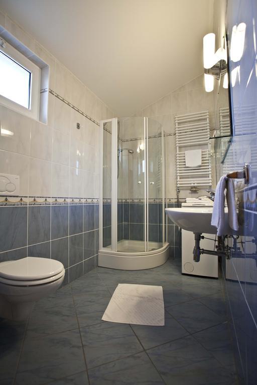 Studio Apartmani Bijeli Delfin بيوغْغاد نا موغو الغرفة الصورة