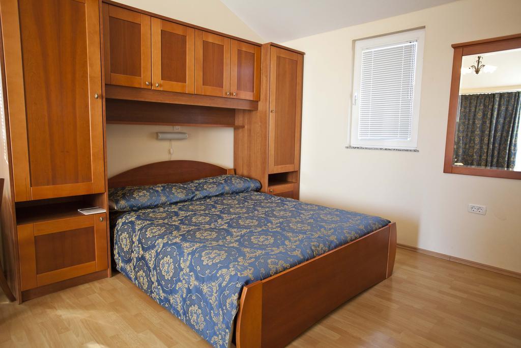 Studio Apartmani Bijeli Delfin بيوغْغاد نا موغو المظهر الخارجي الصورة