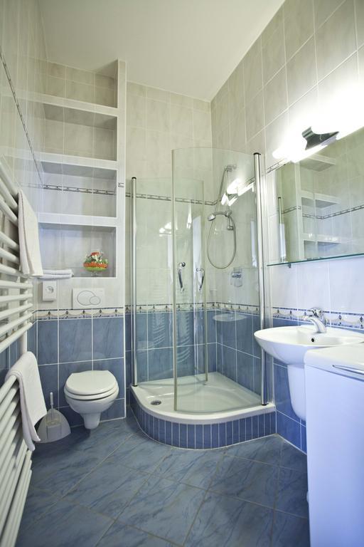 Studio Apartmani Bijeli Delfin بيوغْغاد نا موغو الغرفة الصورة